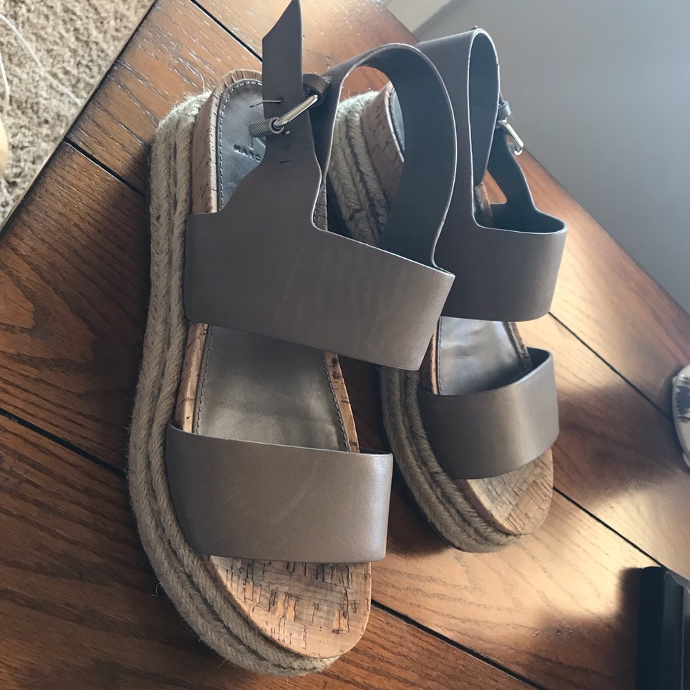 Platform sandals